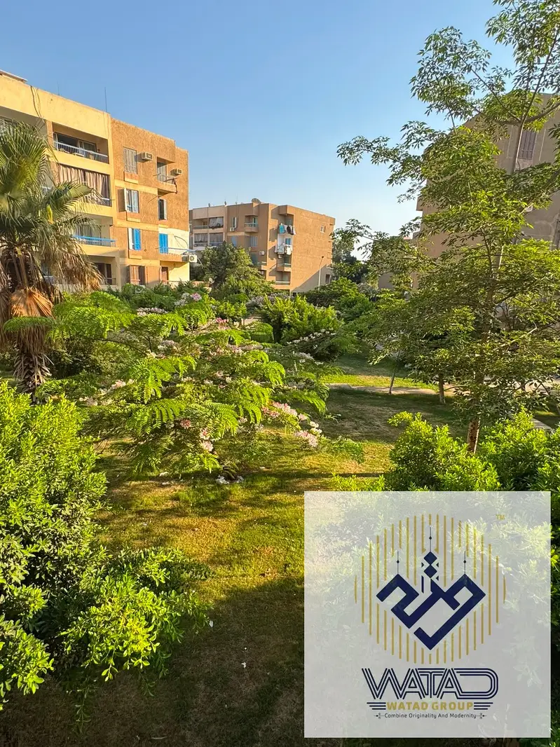شقة للايجار بالحي الثامن 150متر
