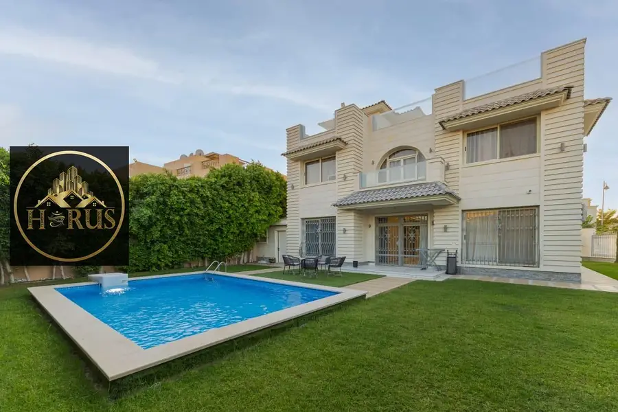 Daily rental villa in Royal City Compound