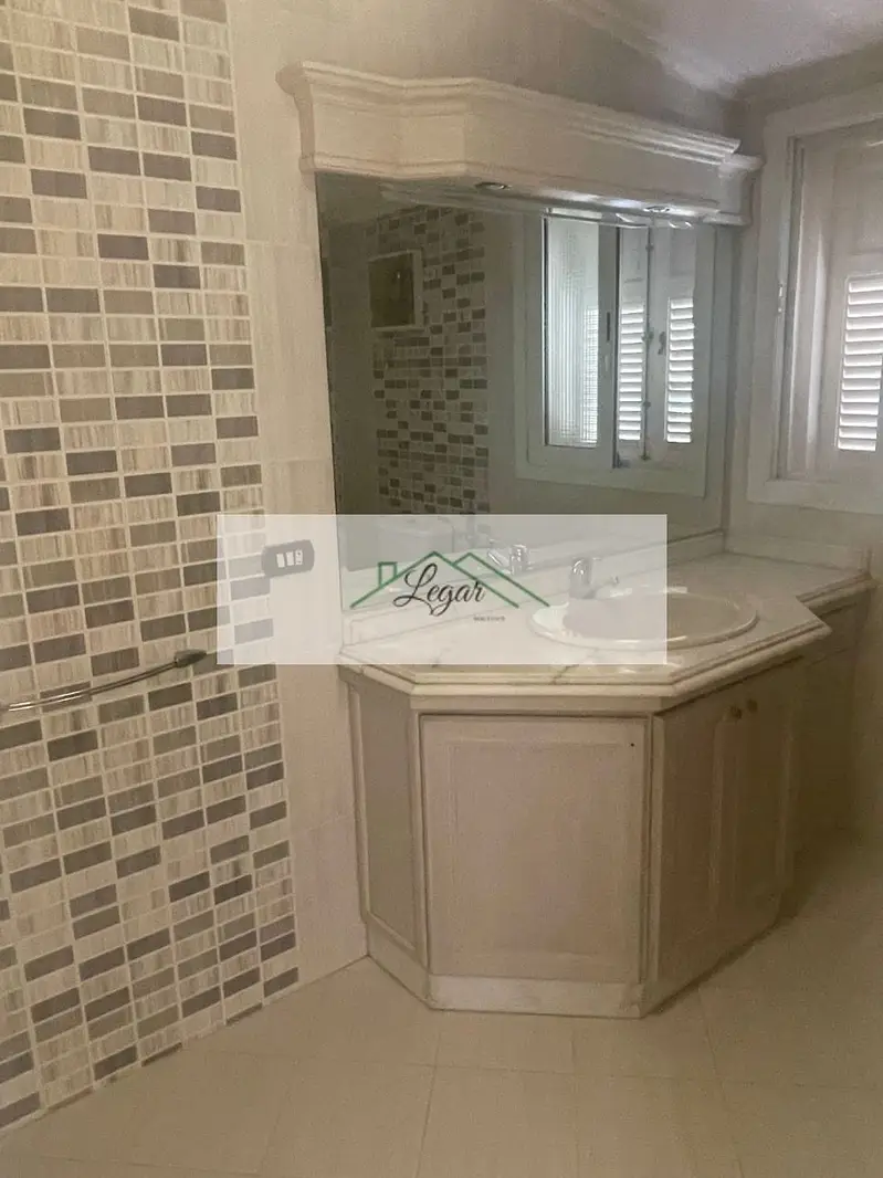 دوبلكس للايجار في جرين هايتس
