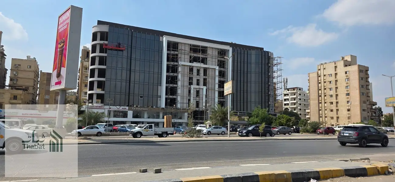 مساحة عمل مشتركة واسعة للإيجار على الأوتوستراد