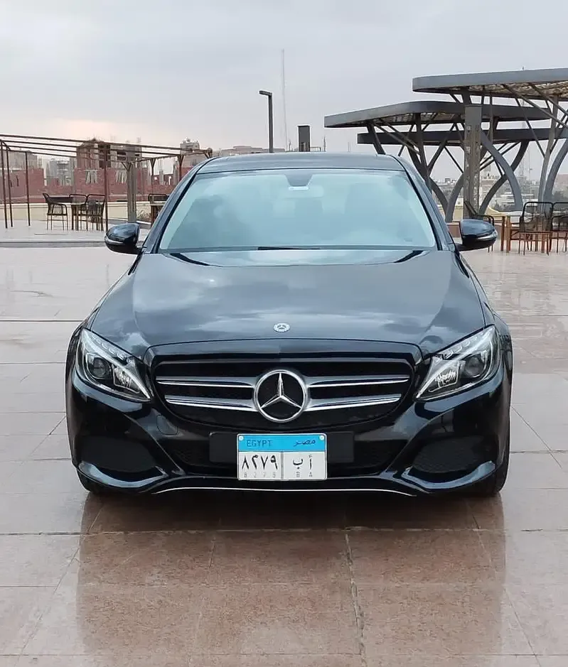 مرسيديس C200 للايجار بالسائق