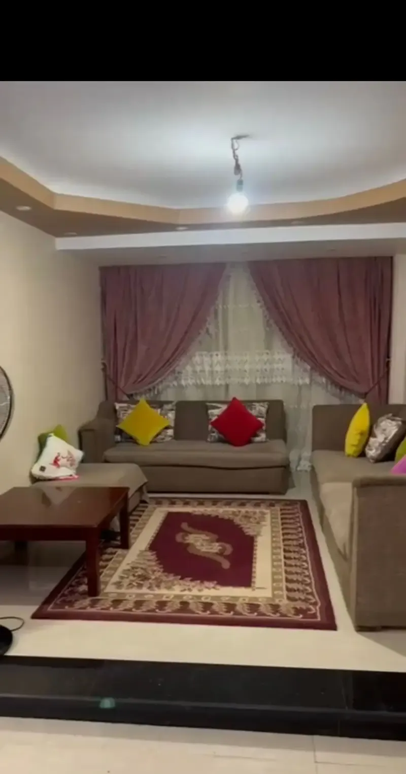 شقة مفروشة للايجار بالمعراج السفلي بزهراء المعادي