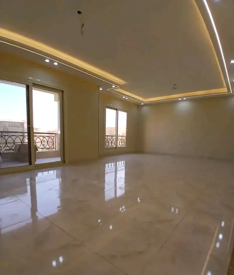 شقة للايجار بالترا لوكس بالشيخ زايد ١٧٥م