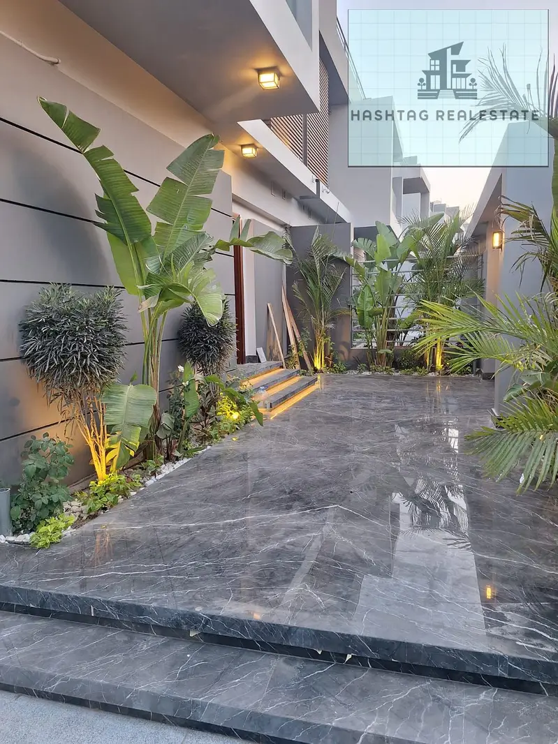 Twin house for rent in a prestigious compound in Sheikh Zayed