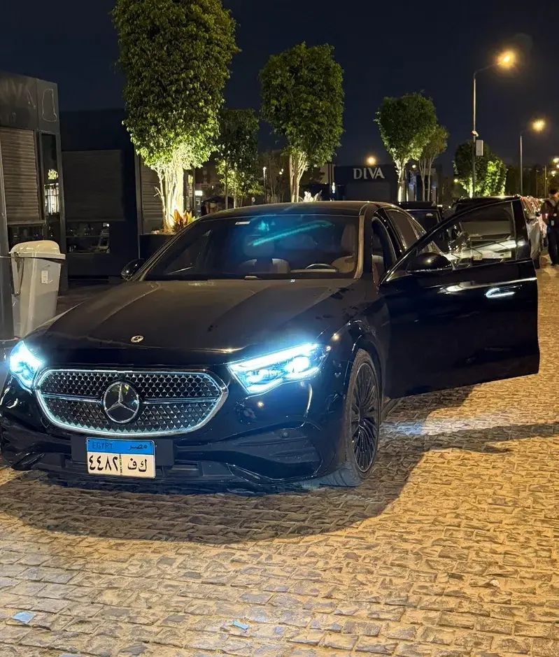 مرسيدس بنز E200 للايجار بدون سائق موديل 2025