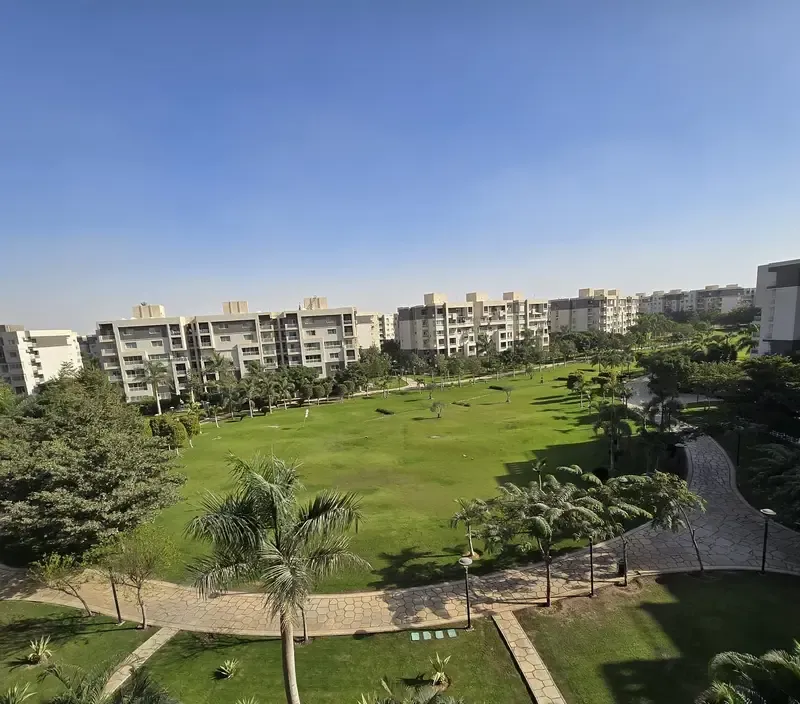 شقة للايجار في مدينتي B10 فيو لاندسكيب