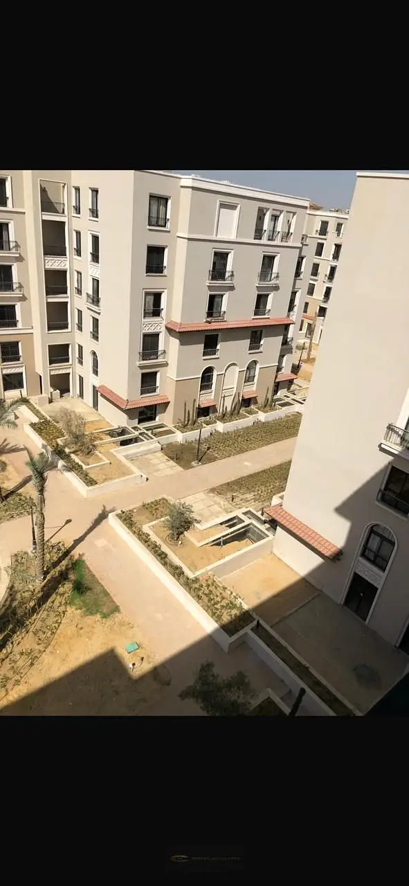 استوديو فاخر مفروش للإيجار في Village West بالشيخ زايد