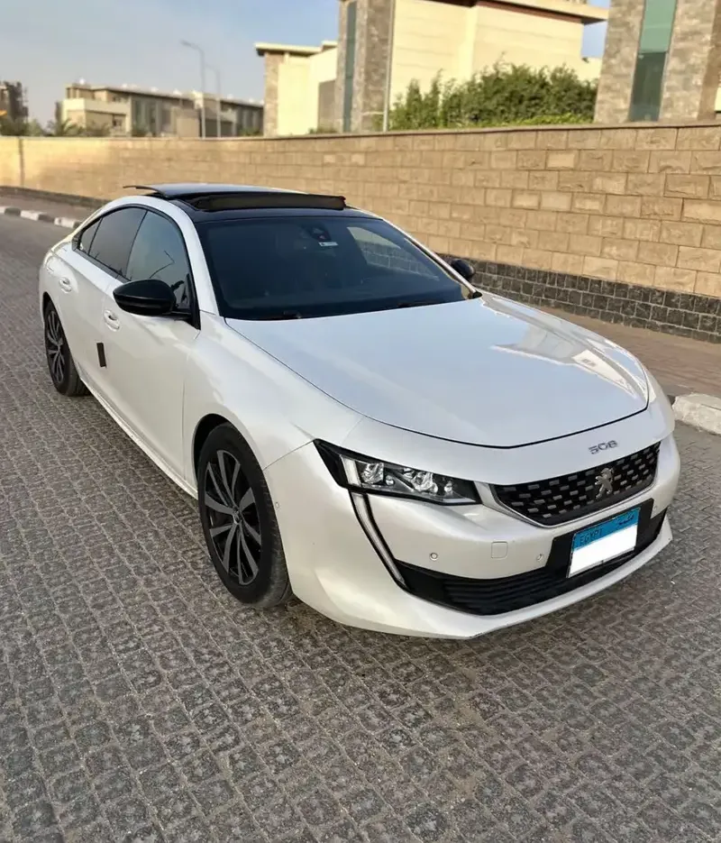 بيجو 508 للإيجار