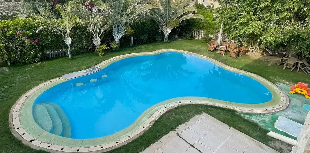 فيلا للايجار في مارينا ٧ بحمام سباحة خاص
