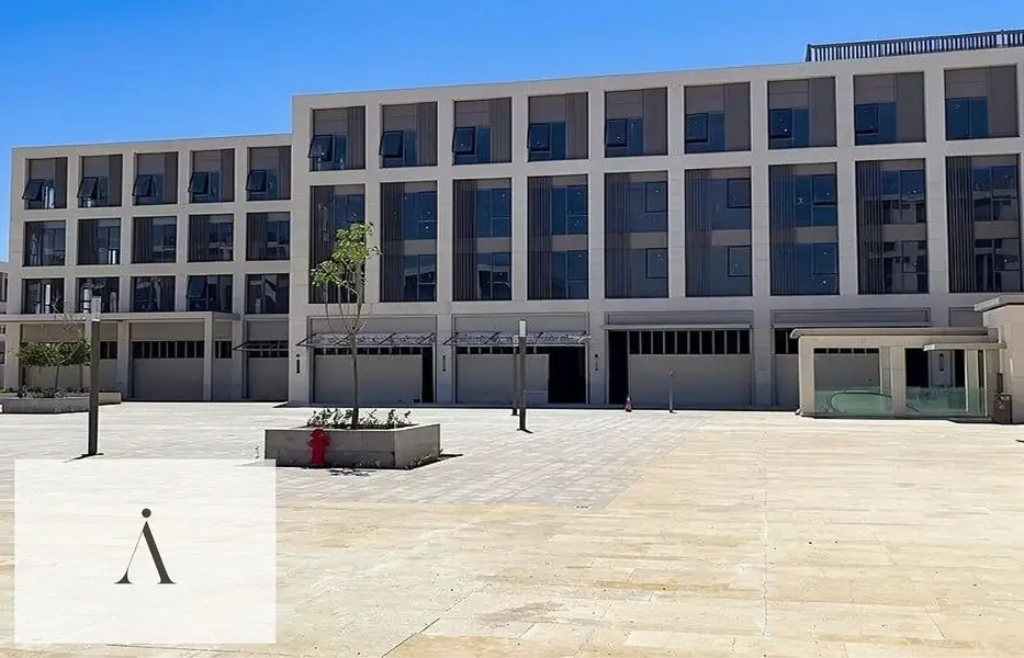 مكتب 378م للايجار متشطب للشركات الكبرى بميفيدا