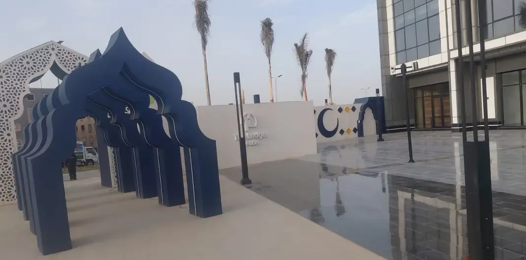 مكتب/عيادة 77م بتشطيب Ultra Lux بالتجمع الخامس مول فاخر