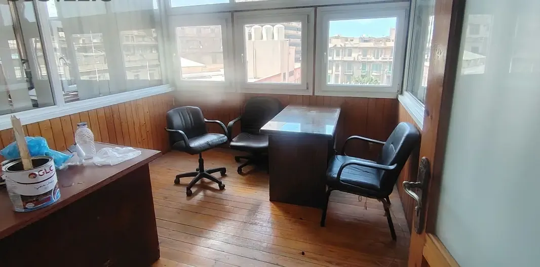 Furnished administrative headquarters for rent in Raml Station, 300m