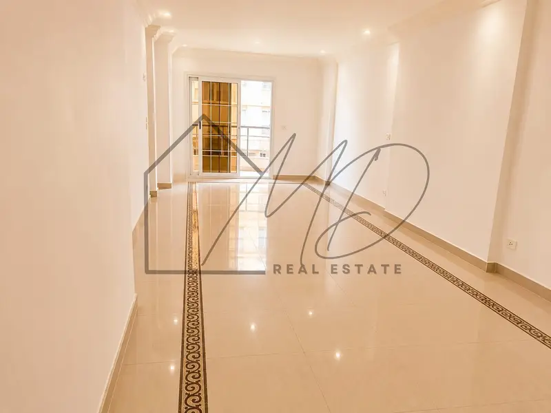 Apartment for rent in Tharwat, 170 sqm