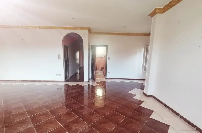 Apartment for rent in South Investors
