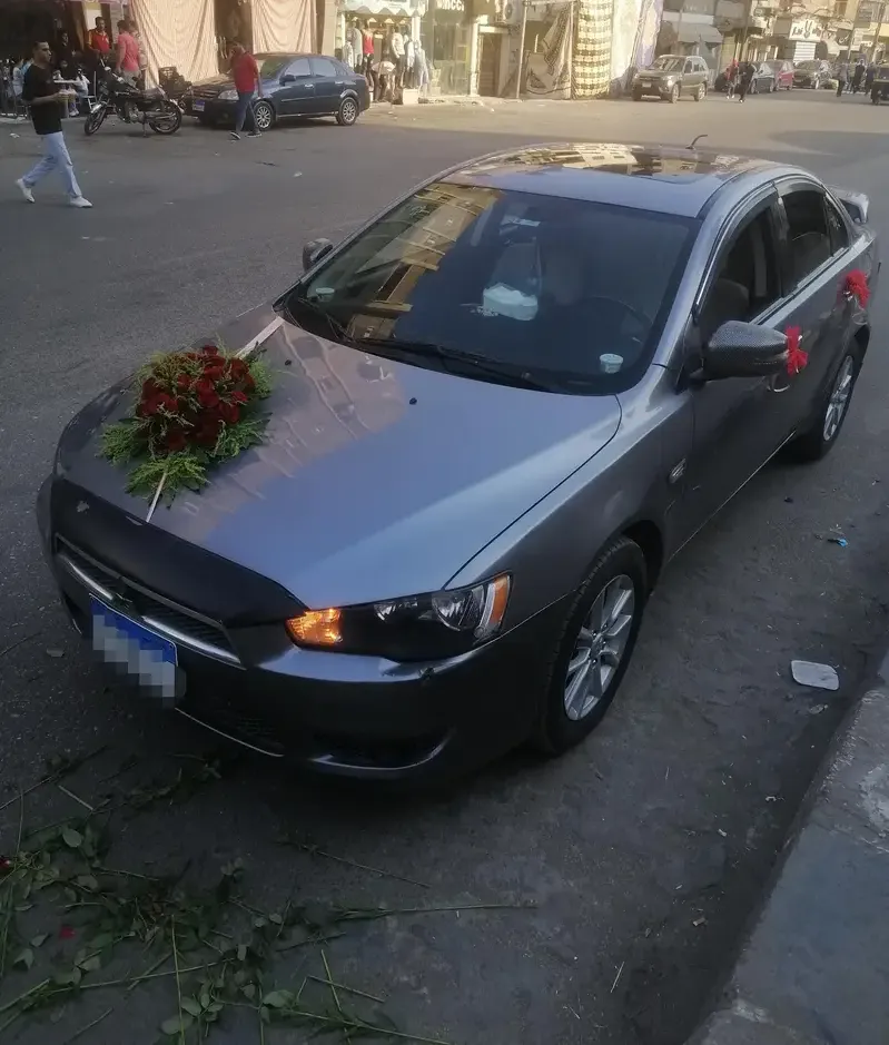 سيارة مكيفة بالسائق للمشاوير الخاصة والمناسبات