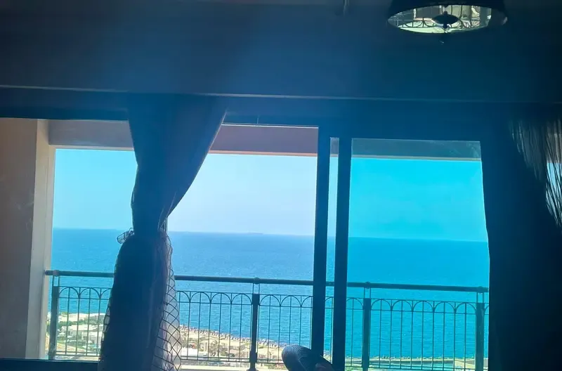 260 sqm furnished apartment for rent in Four Seasons Towers, San Stefano