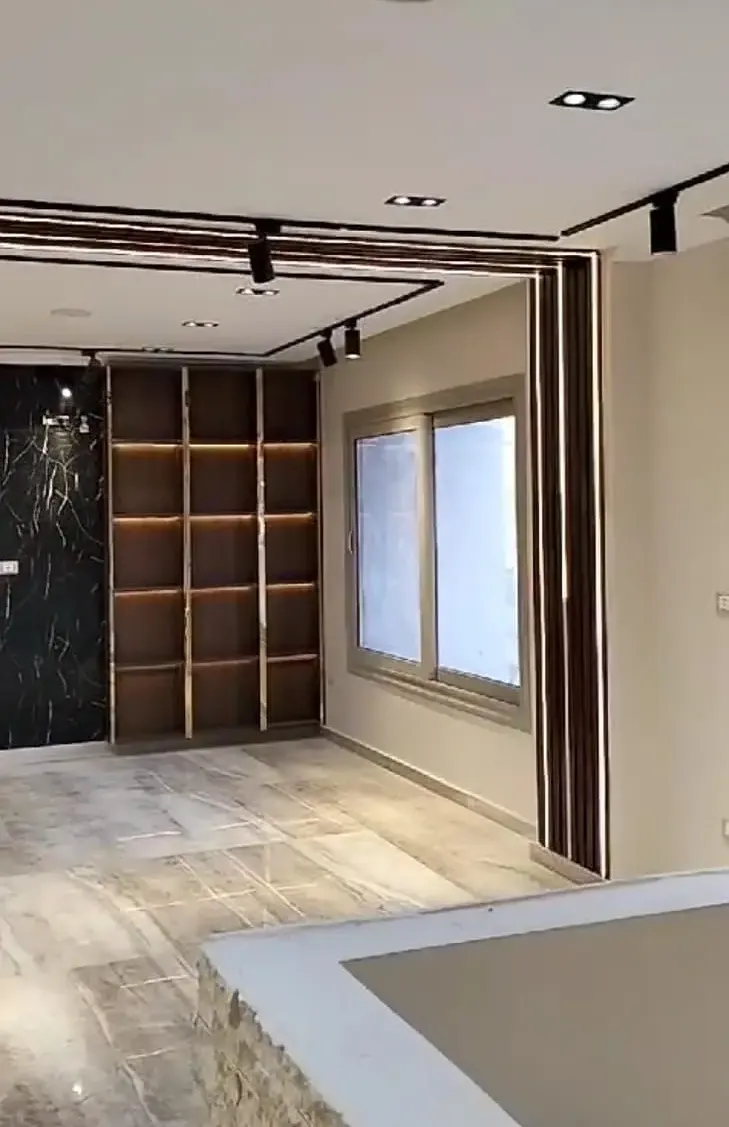 شقة للإيجار بحديقة خاصة في جاليريا مون فالي