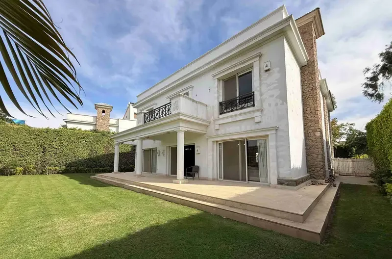 Stand-alone villa for rent in Mountain View 1 - New Cairo