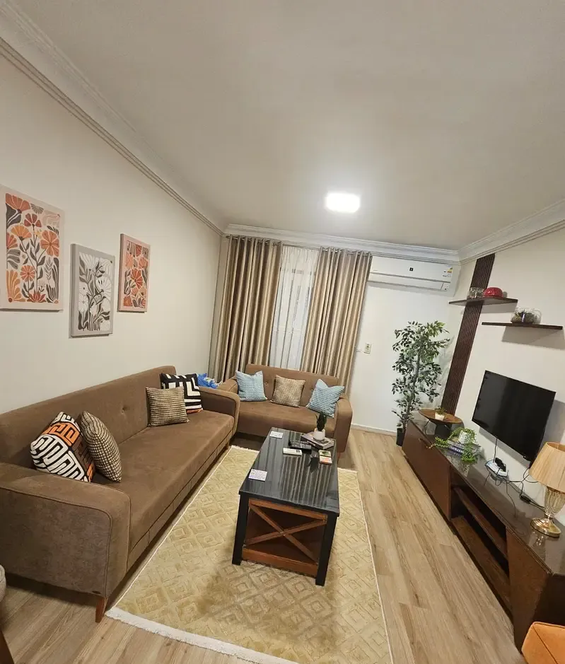شقة للإيجار بالرحاب مفروشة بالكامل 90م