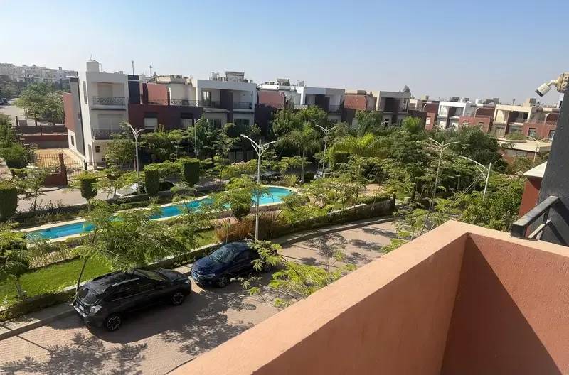 Townhouse villa for rent in Continental Residence Compound, Sheikh Zayed