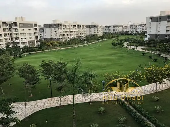 200 sqm apartment for rent in Madinaty B10 with garden view
