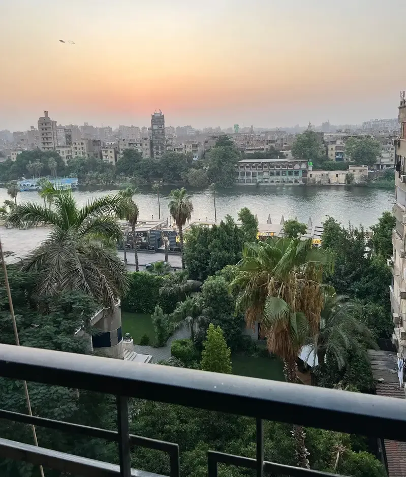 شقة فندقية مفروشة على النيل بالزمالك