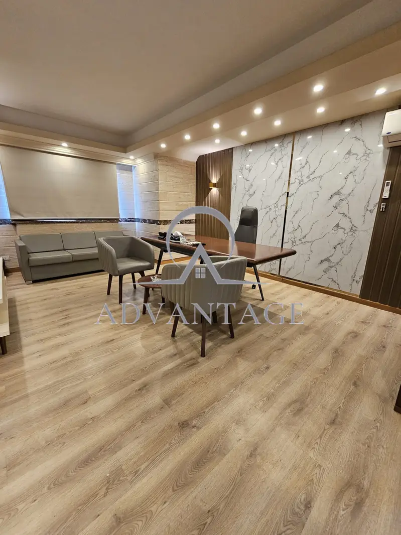 مقر إداري 350 متر للإيجار بمول سيتي لايت بمدينة نصر