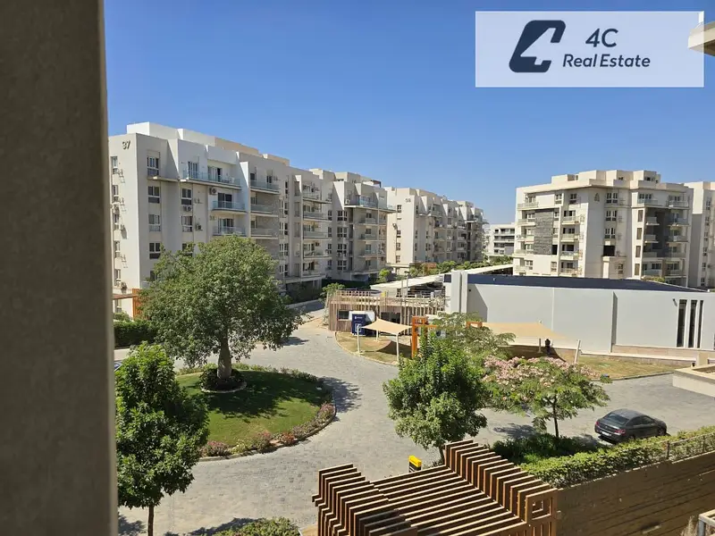 165 sqm apartment with garden, super lux finishing, open view in Mountain View iCity