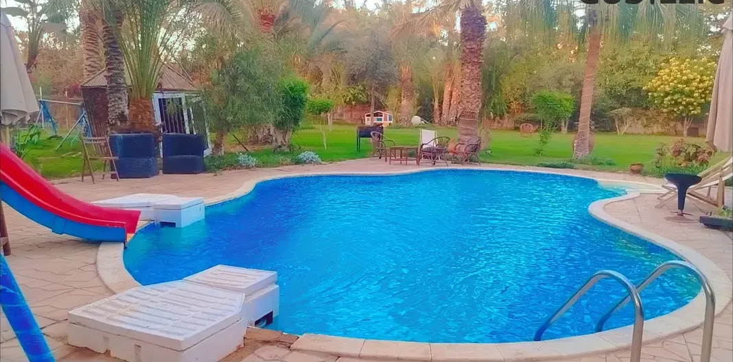 فيلا للايجار اليومي بجوار مطار سفنكس