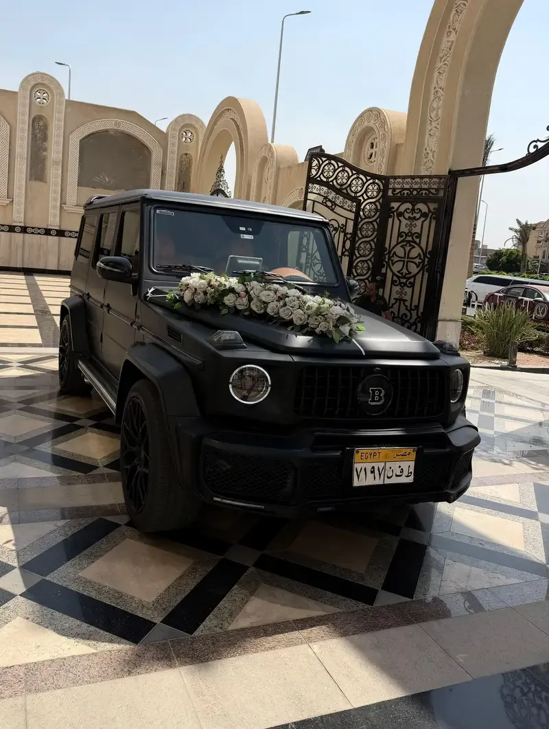 سيارة للإيجار مع سائق لزفة الفرح