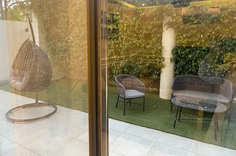 Ground floor apartment with garden for rent in Lake View Residence