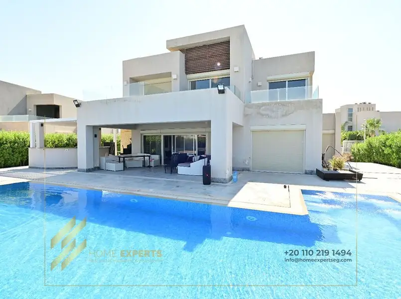 Luxury standalone villa for rent in Hacienda Bay