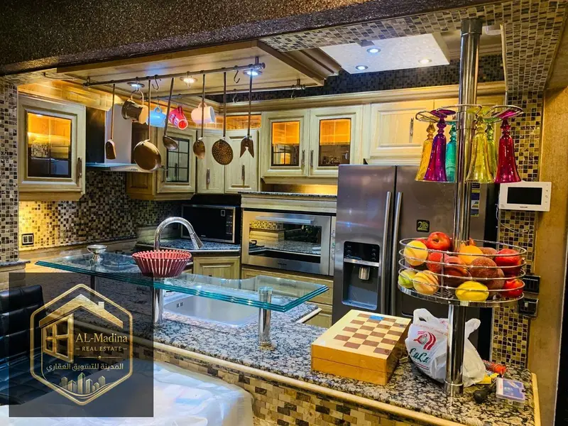 شقة للايجار بالرحاب تشطيبات خاصة فرش فندقي