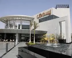 محل 55م للإيجار في East Hub مدينتي