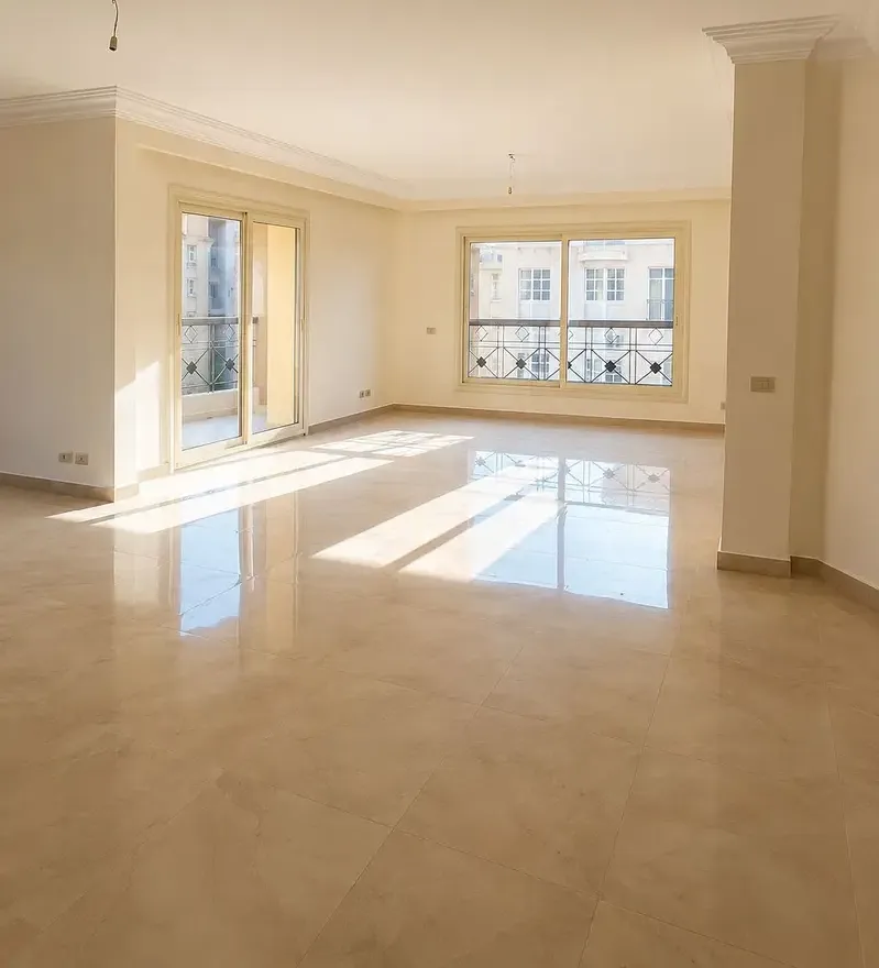 4-bedroom apartment, super lux, for rent in Midan Ommam - Dokki