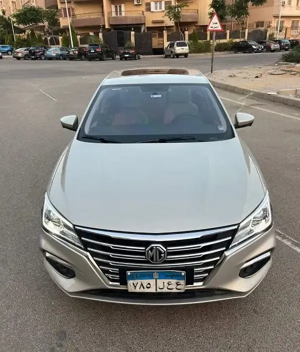 سيارة MG5 للايجار اليومي والشهري