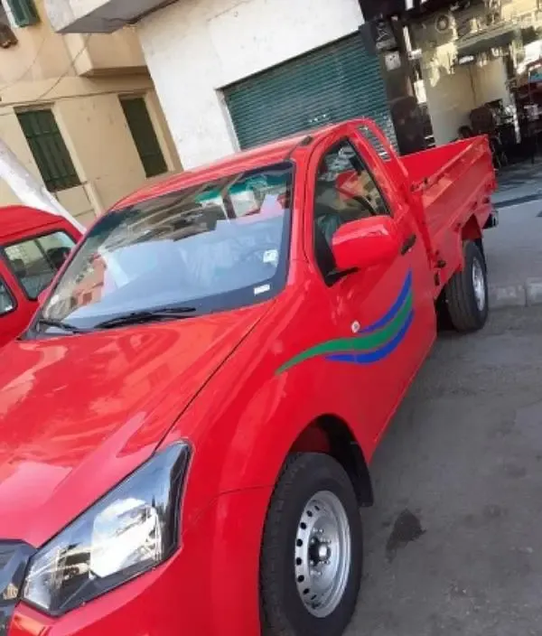 عربيه ربع نقل لنقل البضائع والمستلزمات