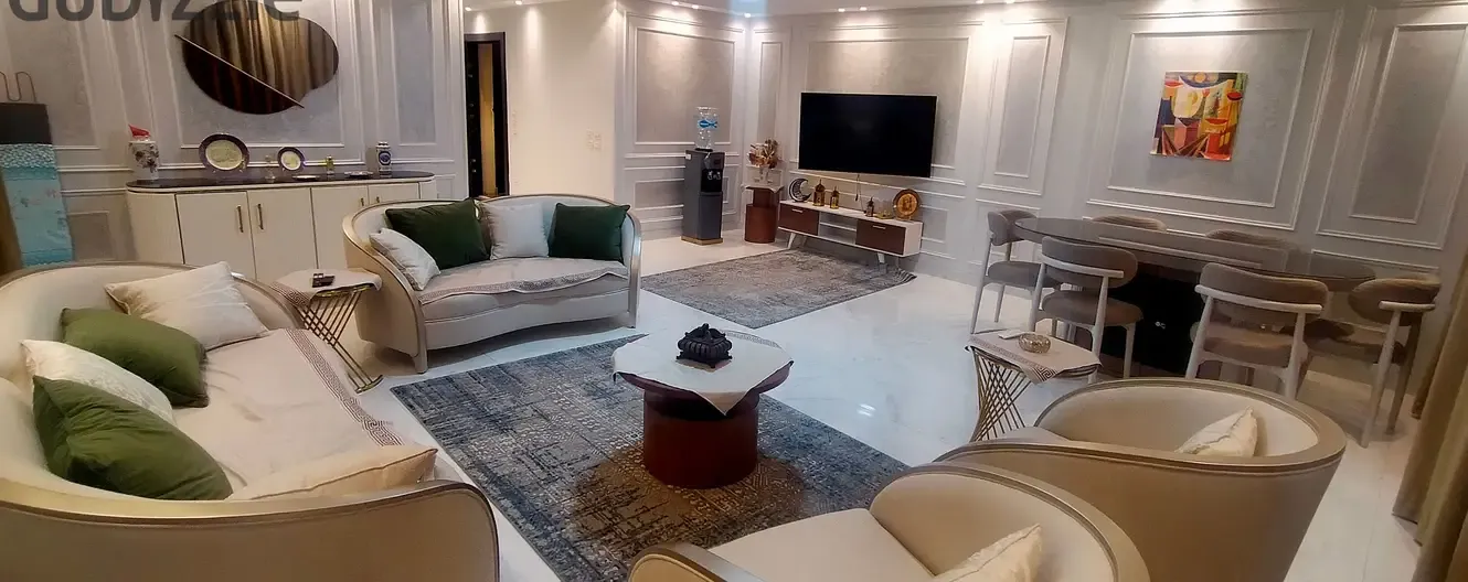 Furnished hotel apartment 230sqm with super lux finishing in Thawra Square