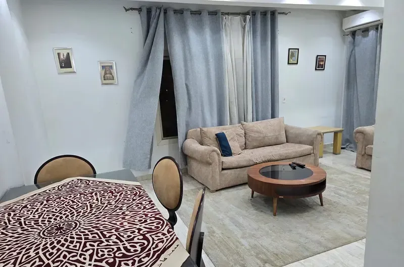 Furnished apartment for rent, Tourist 2, in front of Mall of Arabia