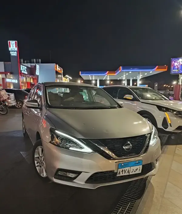 نيسان سنترا ٢٠٢٦ للايجار بسائق أو بدون