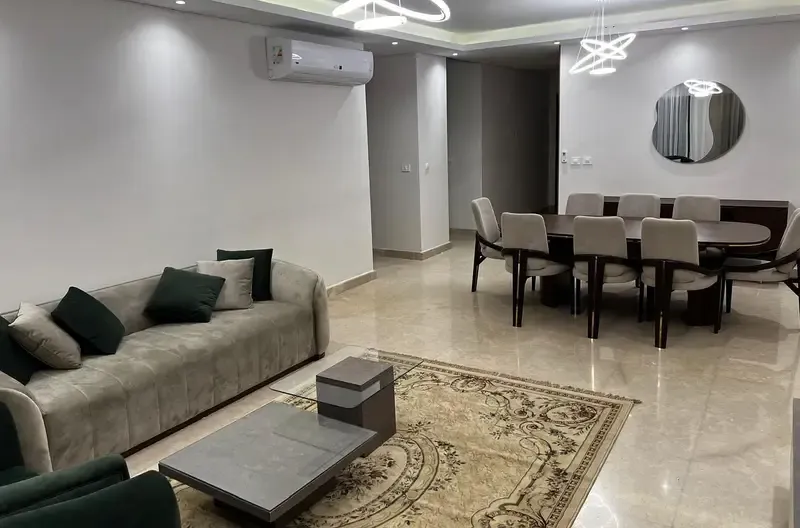 شقة مفروشة للإيجار في أبراج زد الشيخ زايد