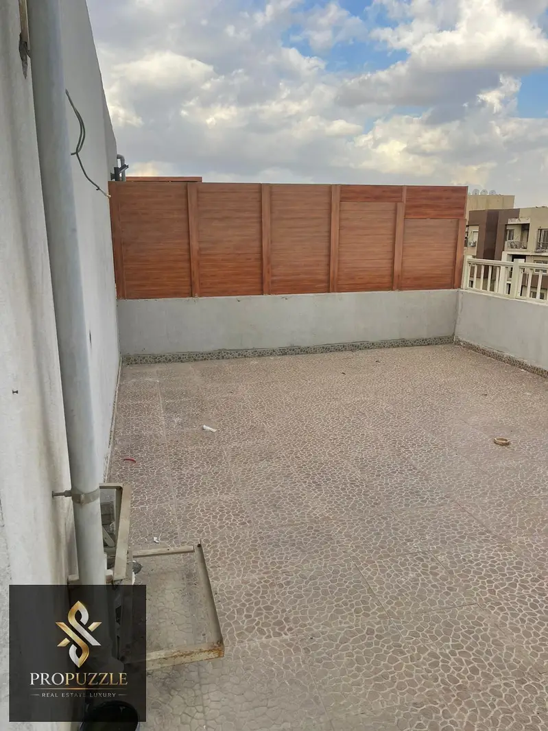 Penthouse for rent in Jayd Compound, 170 sqm