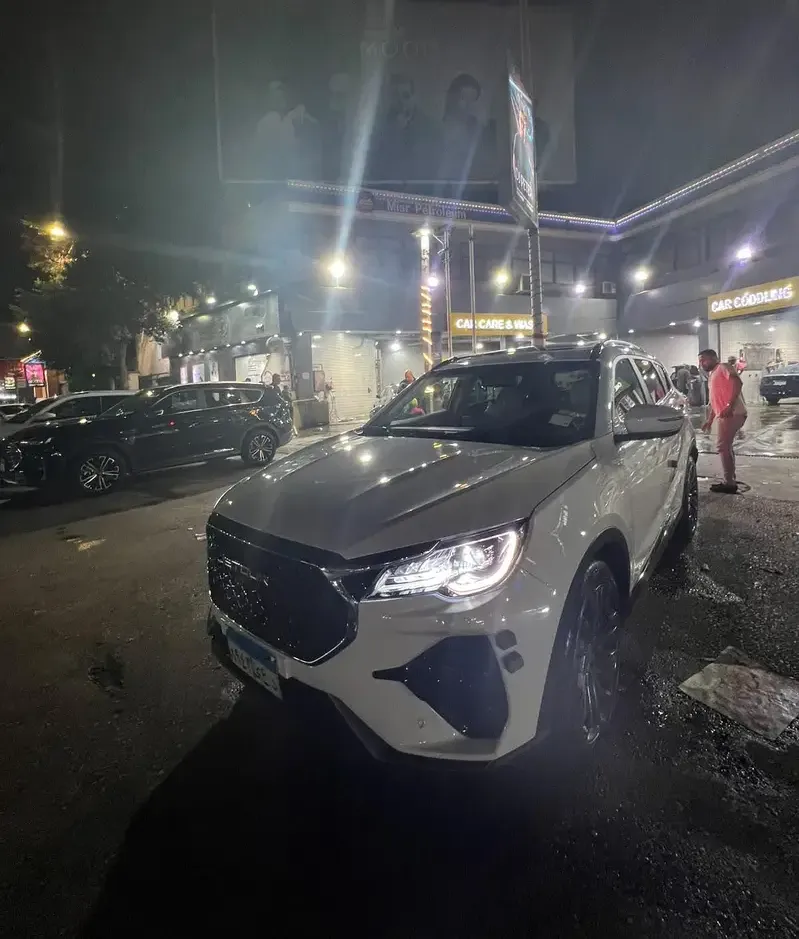 Rent Jetour X70