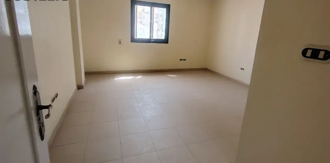 Administrative office for rent in Smouha, 70 sqm, high ground floor