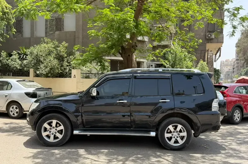 Mitsubishi Pajero 2013 for Rent