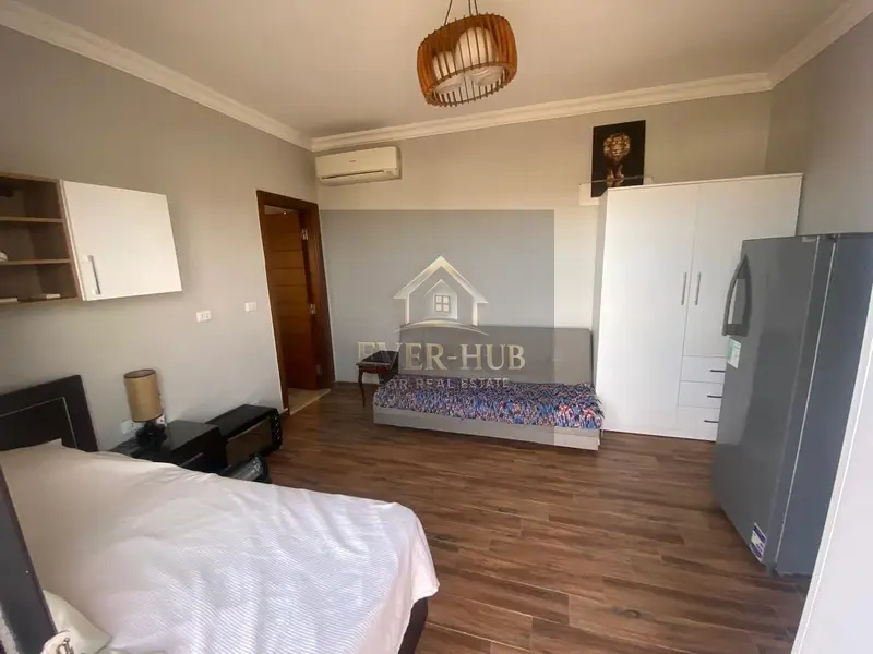 Furnished studio for rent in Courtyard Sodic – Sheikh Zayed