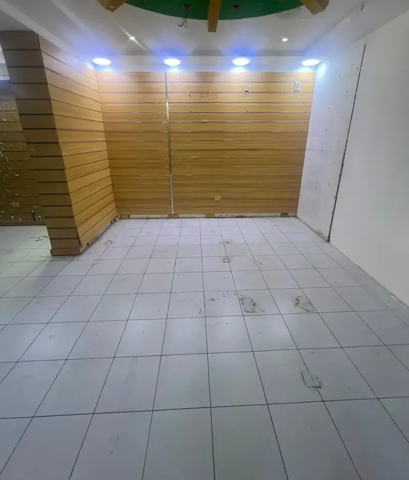 محل للايجار ٢٠٠ متر في مدينة نصر شارع حيوي
