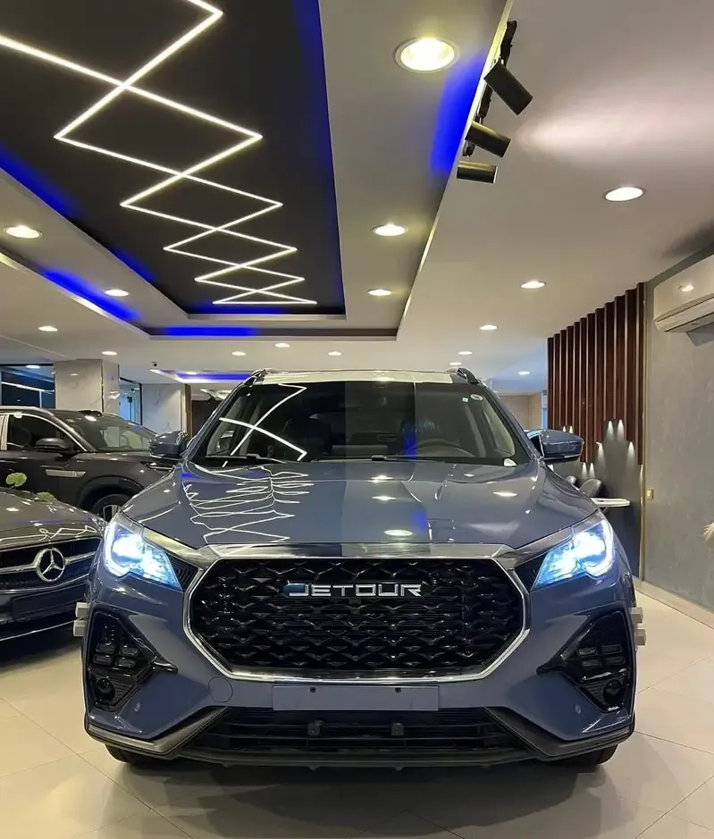 جيتور X70 SUV عائلية 7 مقاعد للإيجار