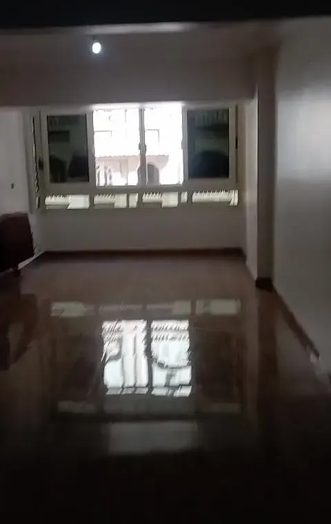شقة للايجار بسموحة 120 متر