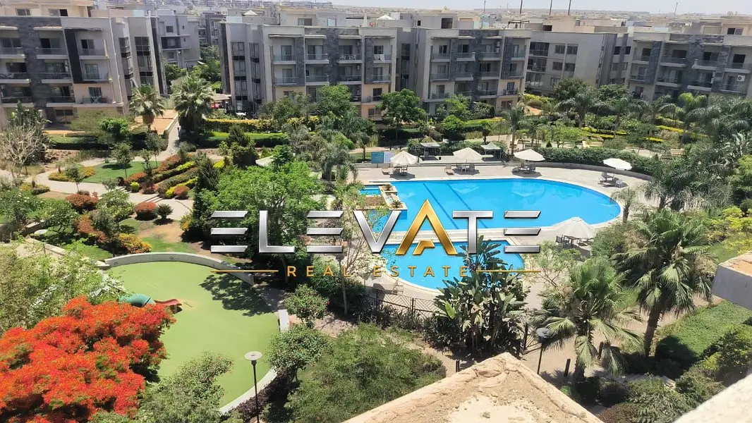 Penthouse for rent in Galleria Compound for long term